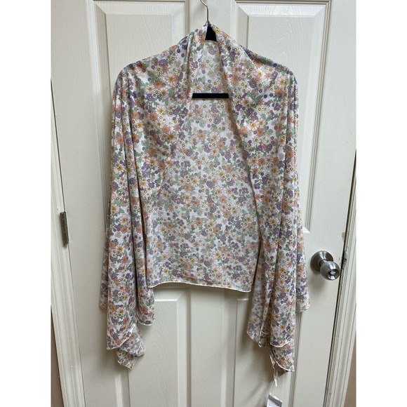 Jennie - Picture 1 of 7